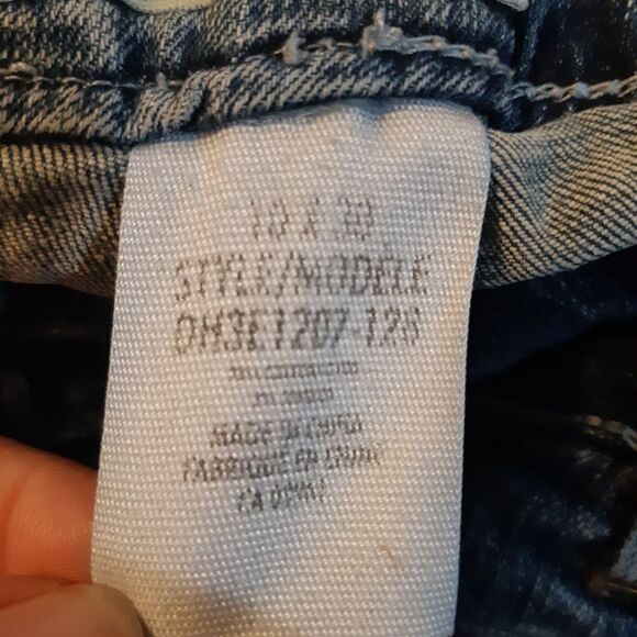 Contemporary Fit Wide Leg High Rise Jeans - Picture 9 of 9